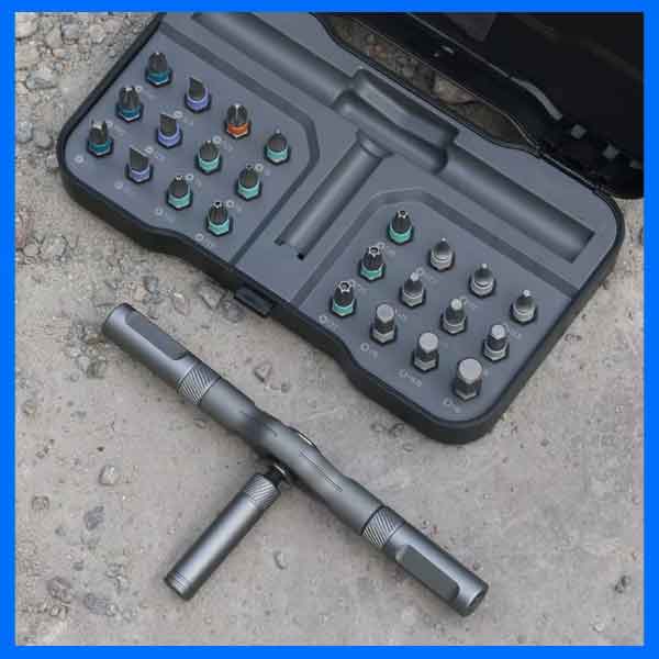 მულტიფუნქციური 24-1-ში პროფესიონალური ე.წ. "ტრეშოტკიანი" სახრახნისების ნაკრები — ყველა საქმე ერთ კომპლექტში!